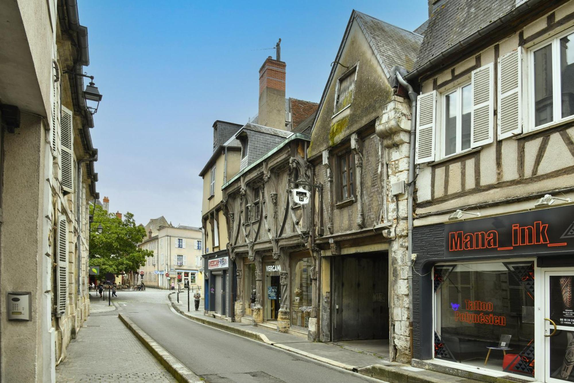 La Dame Blanche - Appartement Hypercentre Historique Bourges Zewnętrze zdjęcie